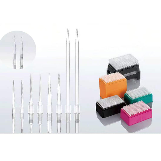 Precision pipette tips – boxed (refill), bulk packaging, and close-up of precision-machined tip geometry for accurate liquid handling. Ideal for manual and automated lab applications. For research use only.